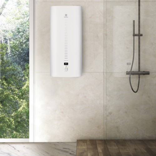 Водонагреватель Electrolux EWH 100 Centurio IQ 3.0 Водонагреватель Electrolux EWH 100 Centurio IQ 3.0